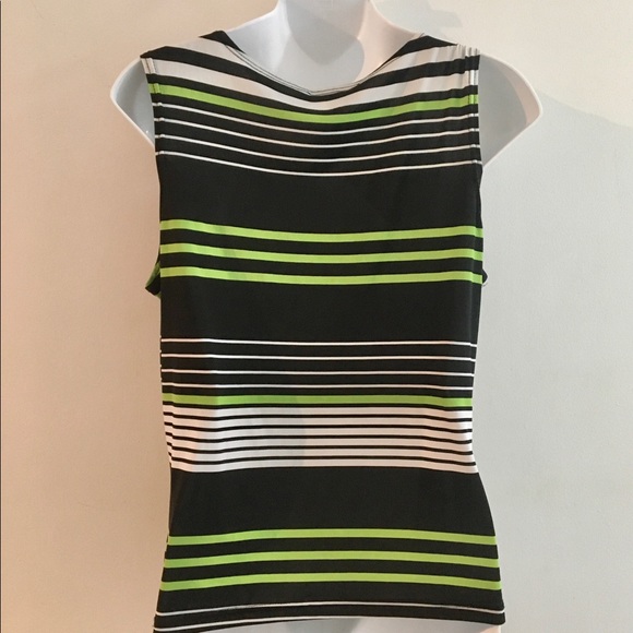 Jessica | V-neck Tank (L) - Picture 8 of 8